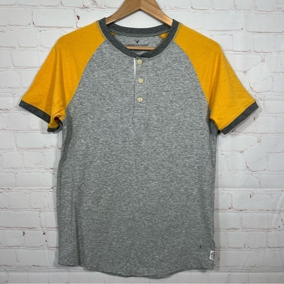 American Eagle Henley Shirt Mens Size Small Gray Short Sleeve Cotton - Picture 1 of 10